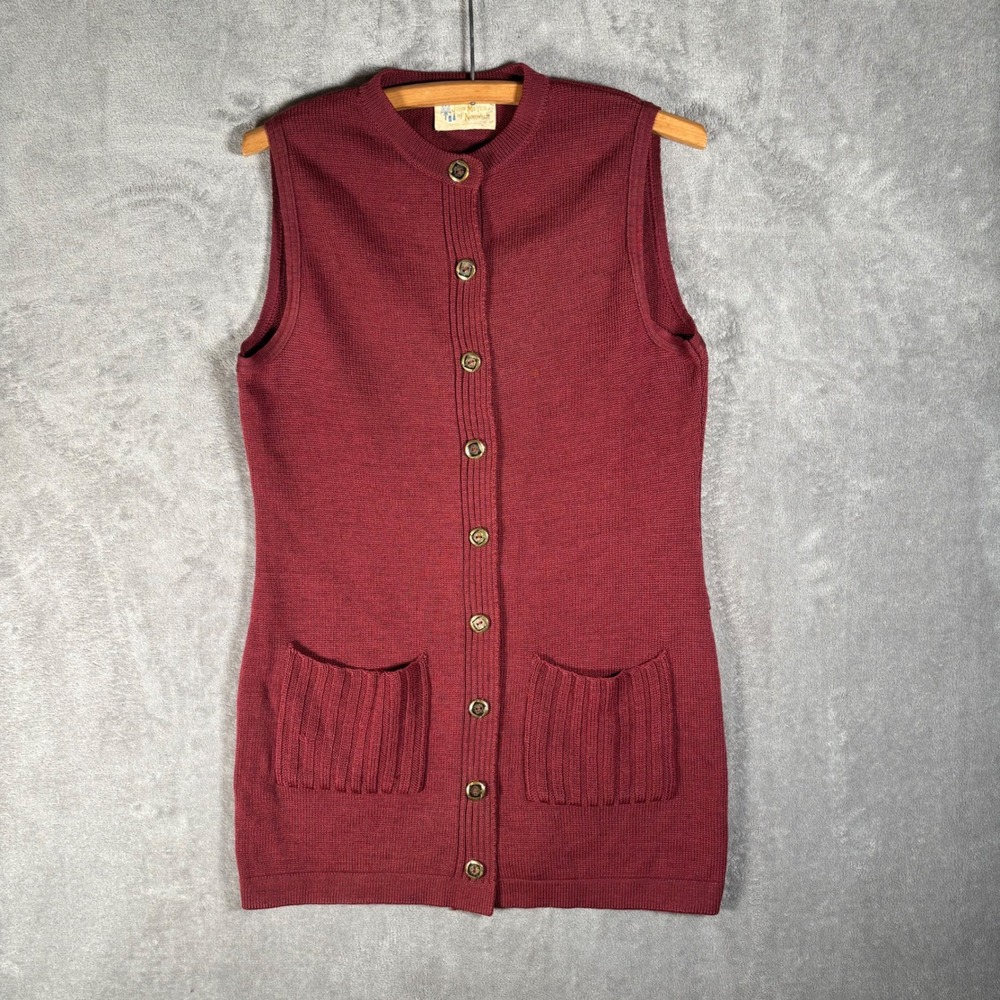 Vintage John Meyer of Norwich Women Burgundy Knit Button Front Vest Worsted Wool